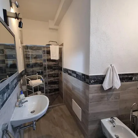 Cornelia サンタ・テレーザ・ガッルーラ